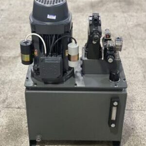 یونیت هیدرولیک تکفاز مدل SHP30 یونیت هیدرولیک SHP30 تکفاز با طراحی فشرده مناسب پرسهای صنعتی سنگین